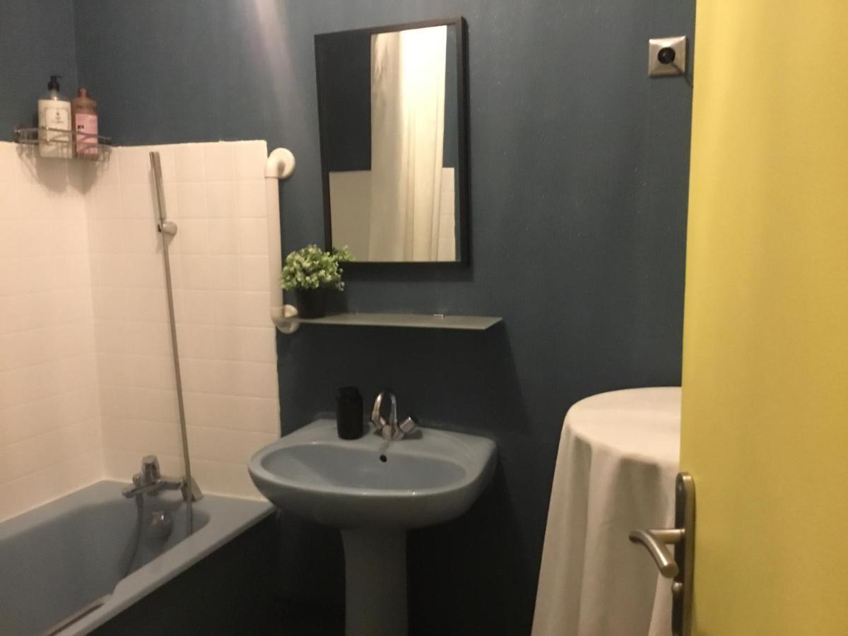 Just For Sleep-Daily Stay 20H To 10H Apres Votre Arrivee Dans Le Batiment D'Entree, Contact I'Hote Via Le Message Ici De Reservation Pour L'Enregistrement I'Entree Dans La Propriete Sans I'Approbation Est Interdite-Resevation D'Un Tiers Est Inaccepta Bobigny Exteriér fotografie
