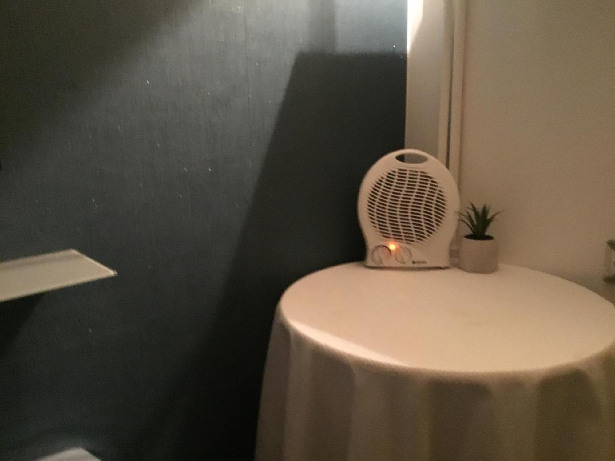 Just For Sleep-Daily Stay 20H To 10H Apres Votre Arrivee Dans Le Batiment D'Entree, Contact I'Hote Via Le Message Ici De Reservation Pour L'Enregistrement I'Entree Dans La Propriete Sans I'Approbation Est Interdite-Resevation D'Un Tiers Est Inaccepta Bobigny Exteriér fotografie